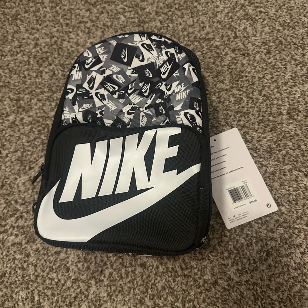 Nike White And Black Insulated Lunchbox